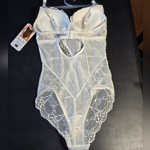 🔥 Elegant Lace Bodysuit Lingerie in Cream Ivory White Medium NWT Rene Rofe - Picture 7 of 7
